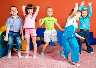 چه چیزهایی بچه‌ها را خوشحال می‌کند