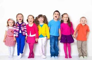 چه چیزی باعث جذاب بودن در کودکان میشود؟